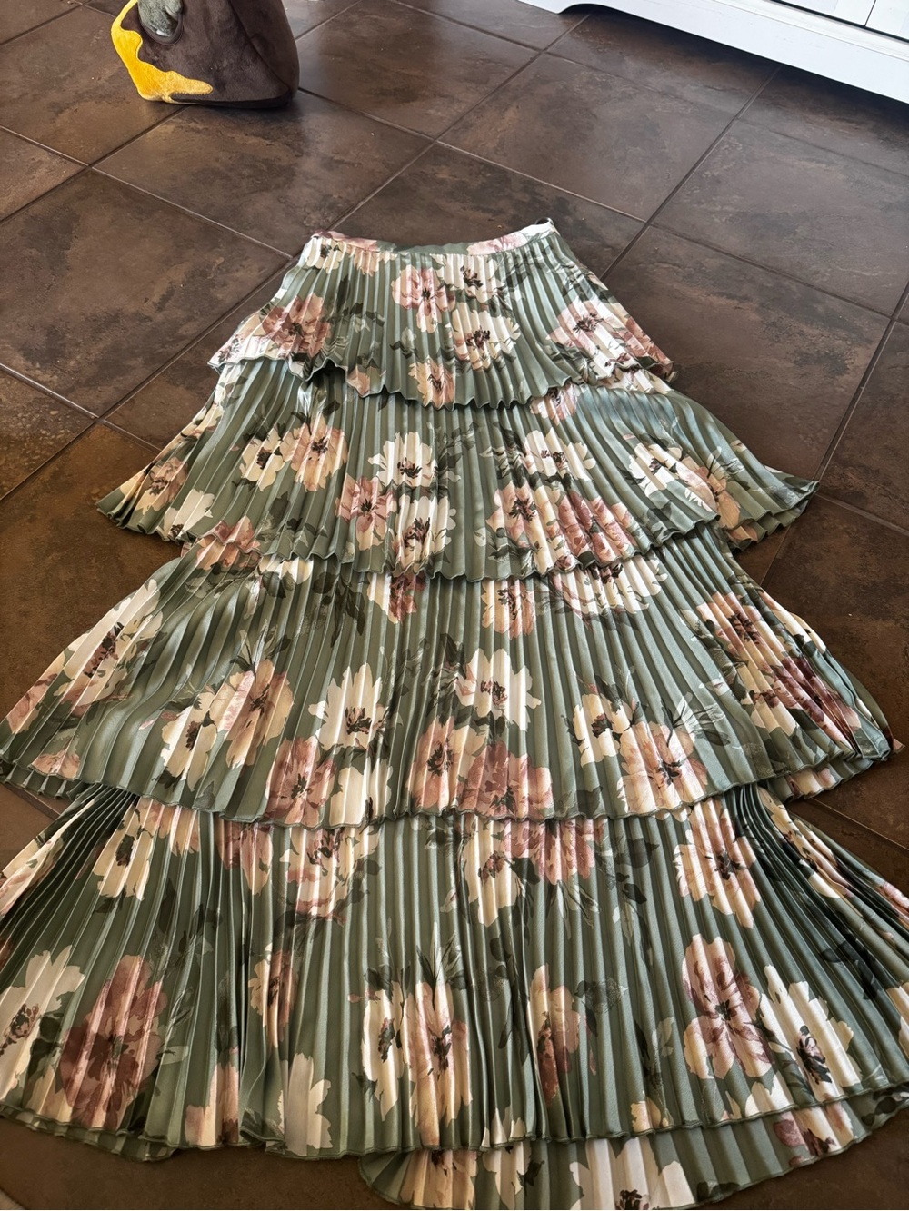 Abercrombie & Fitch Sage Green Floral Tiered Pleated Maxi Skirt